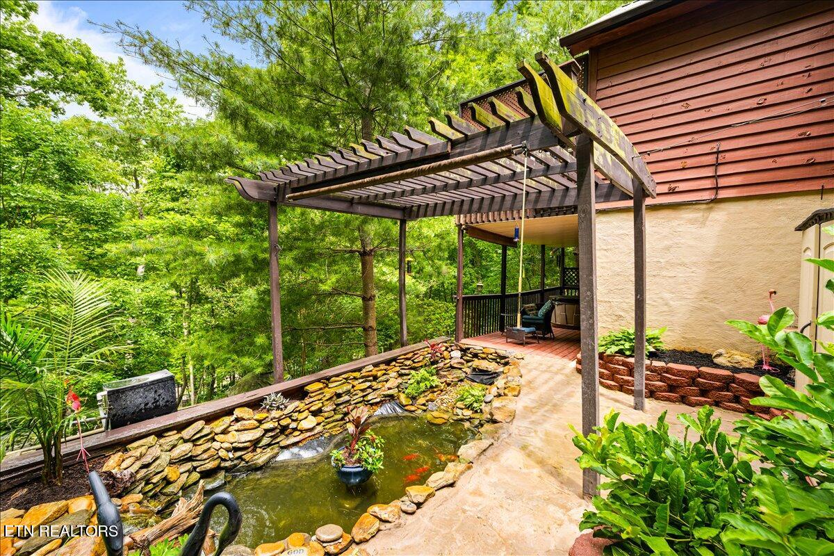 274 Pearl Rd, LaFollette