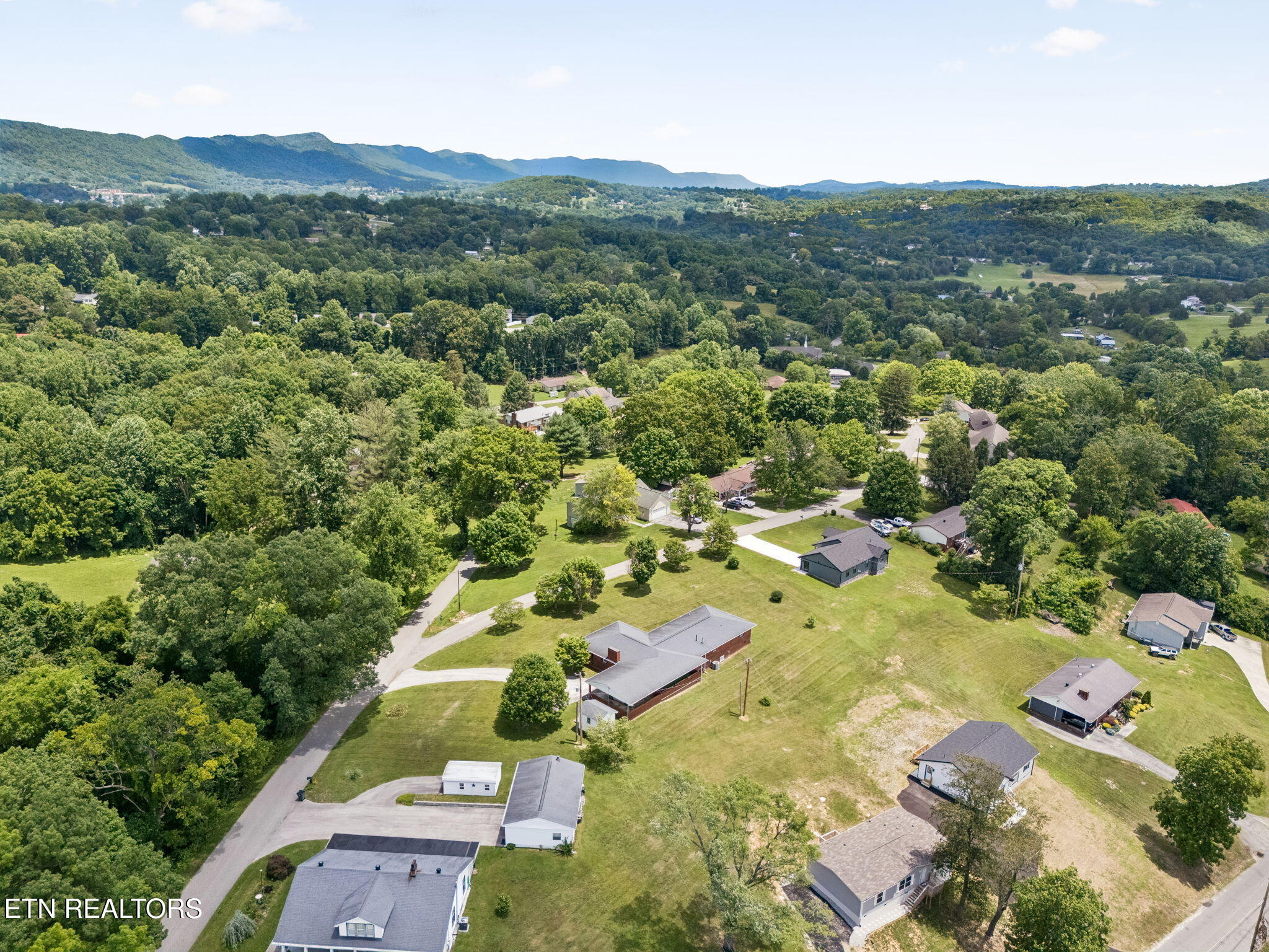147 Meredith Rd, LaFollette