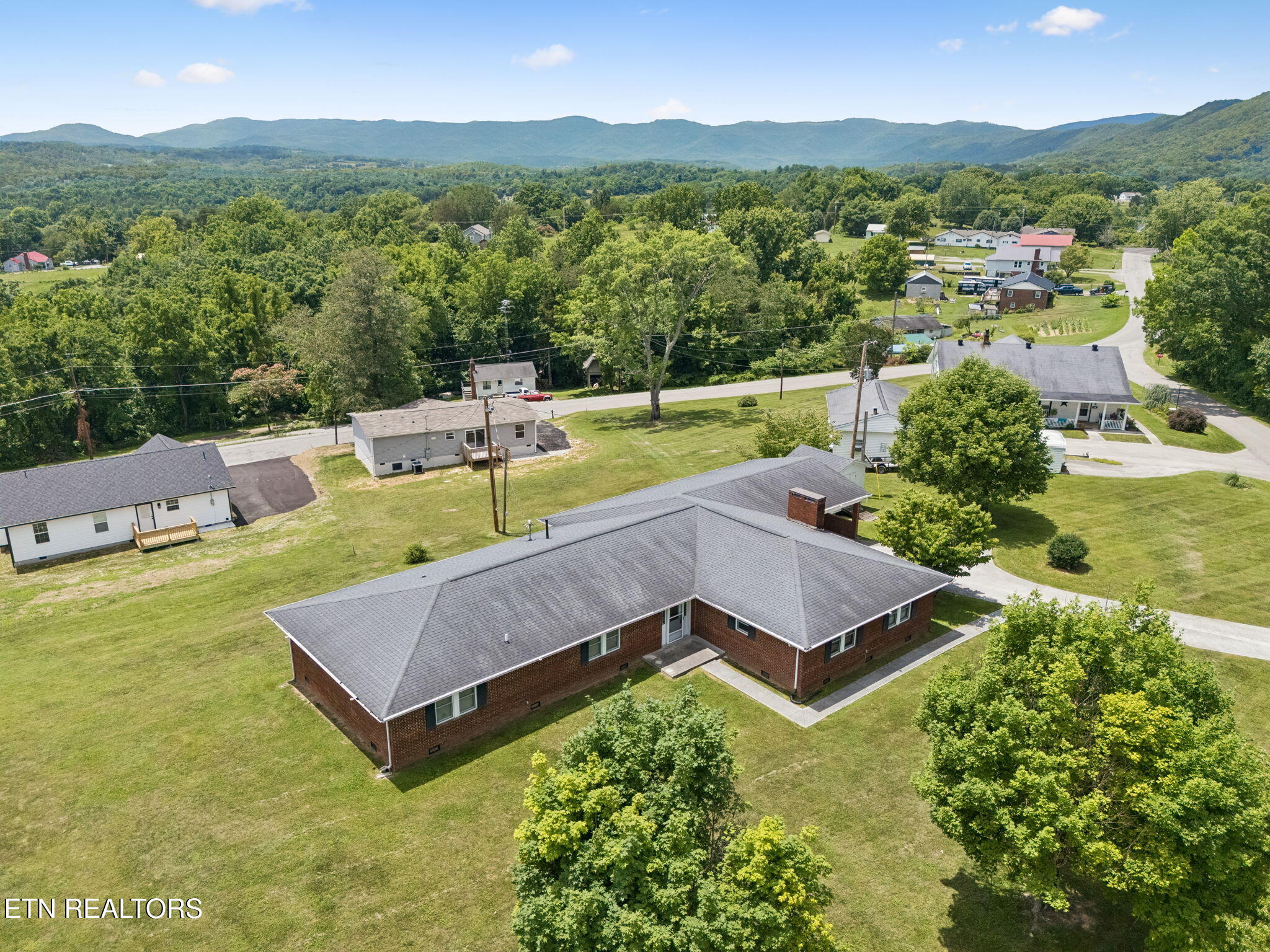 147 Meredith Rd, LaFollette