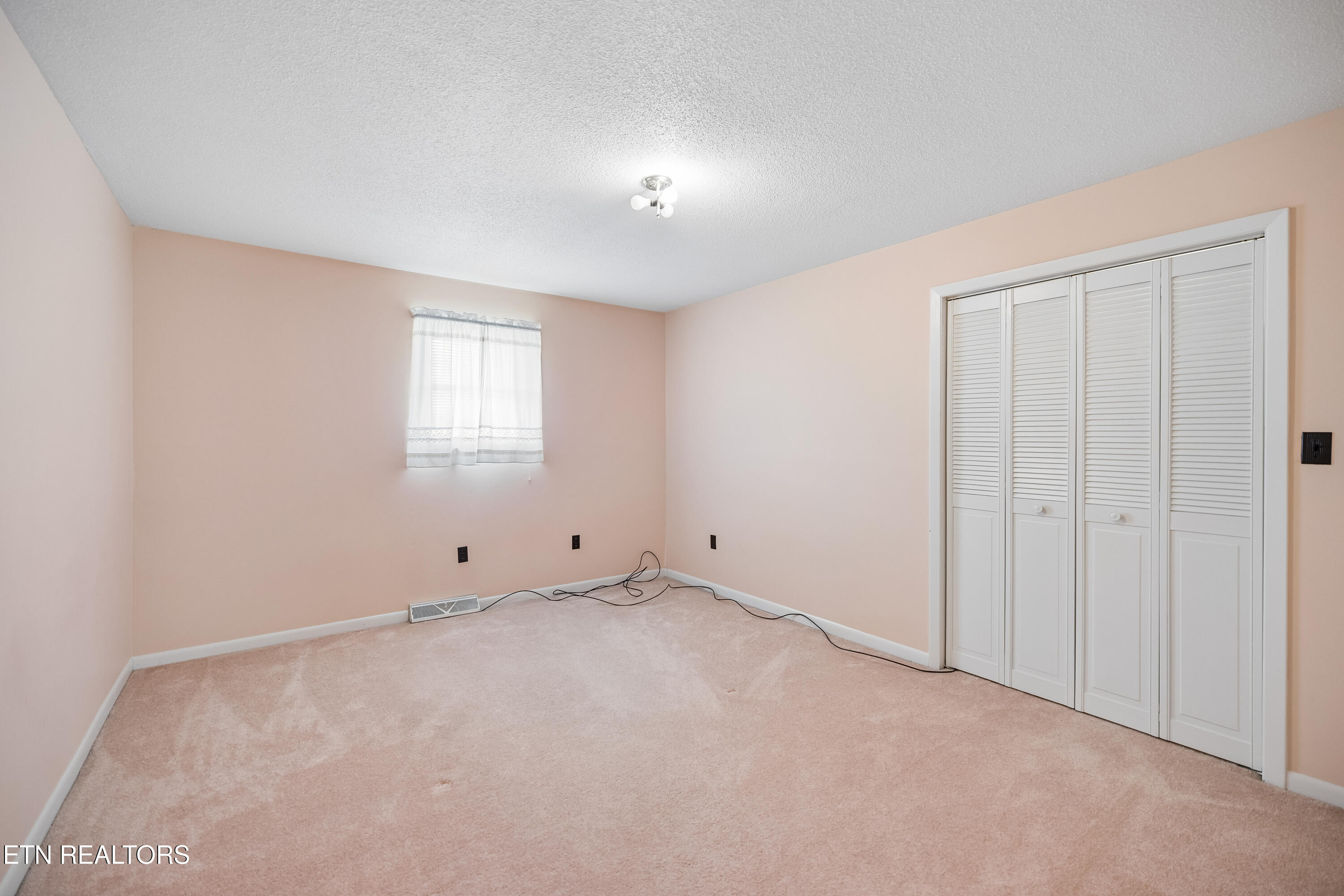 147 Meredith Rd, LaFollette