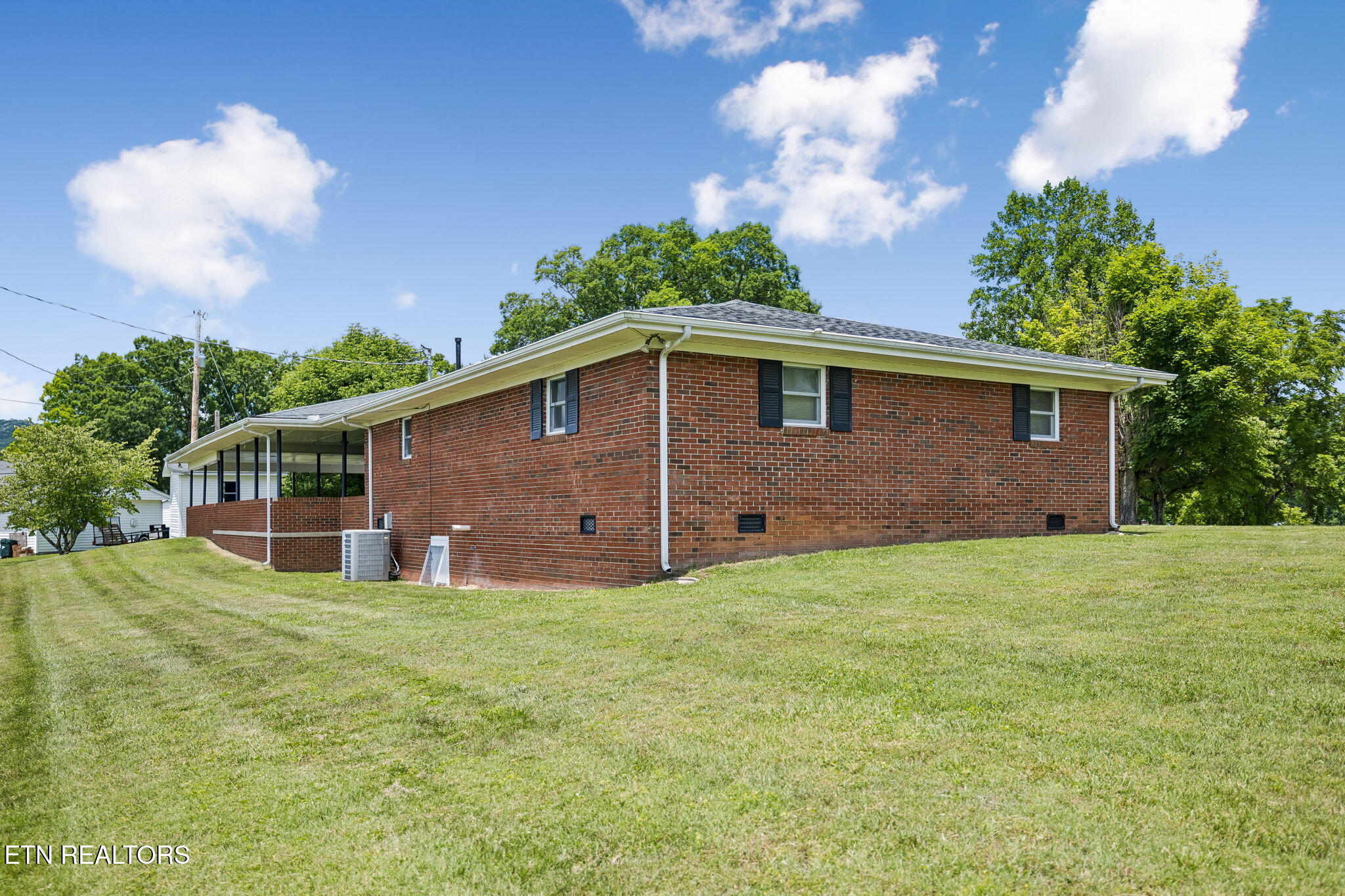 147 Meredith Rd, LaFollette