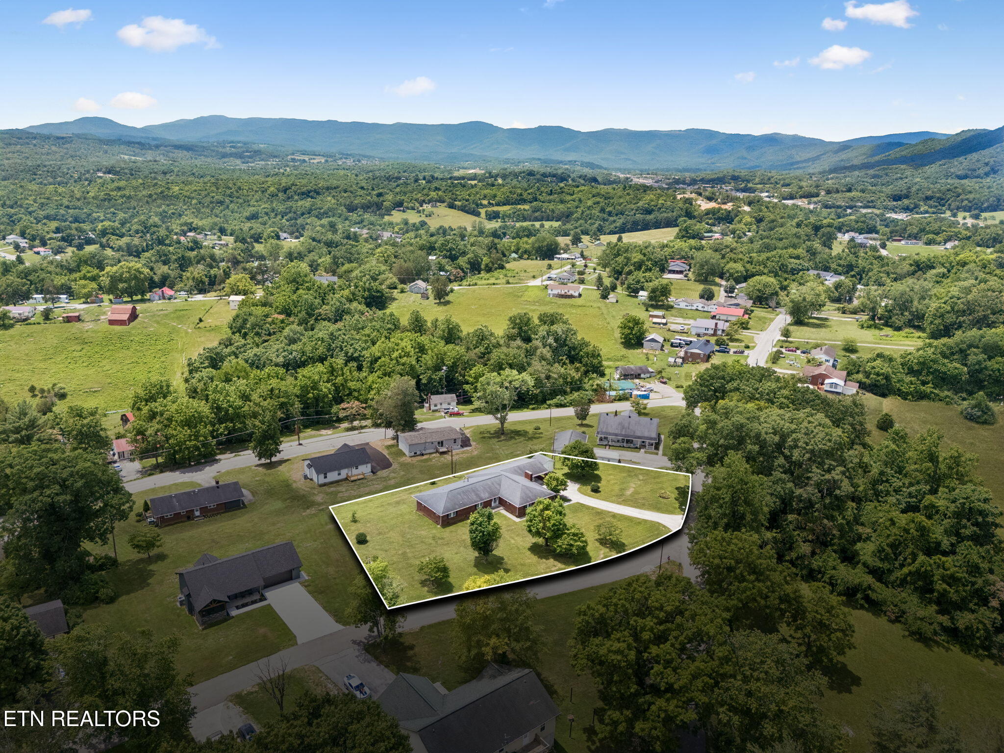 147 Meredith Rd, LaFollette
