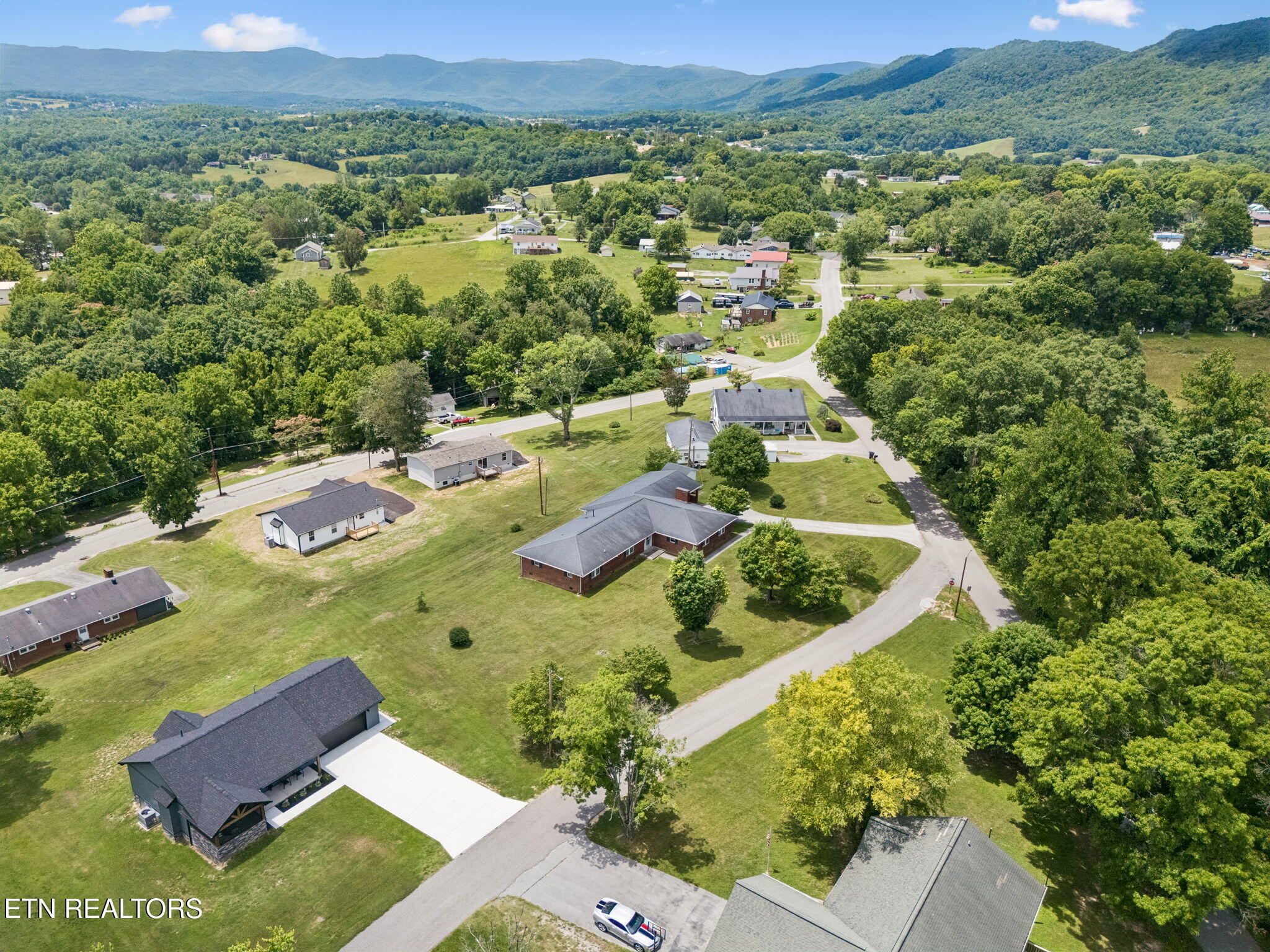 147 Meredith Rd, LaFollette