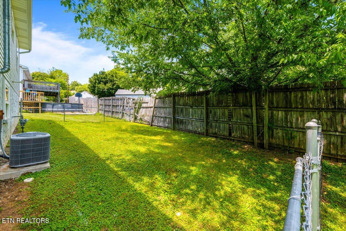 105 Jessica Lane, LaFollette