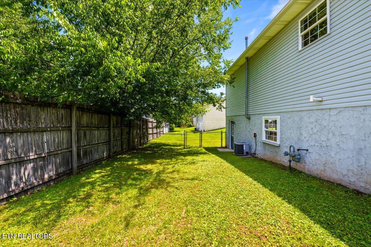 105 Jessica Lane, LaFollette