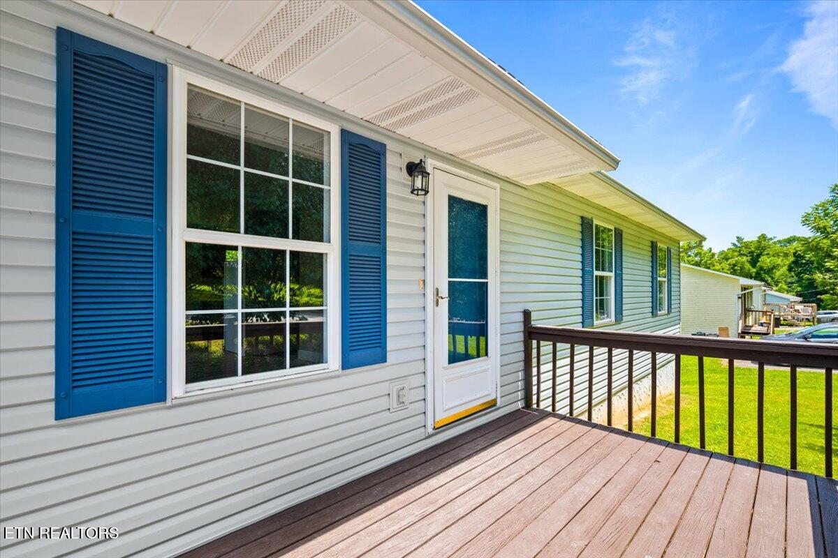 105 Jessica Lane, LaFollette