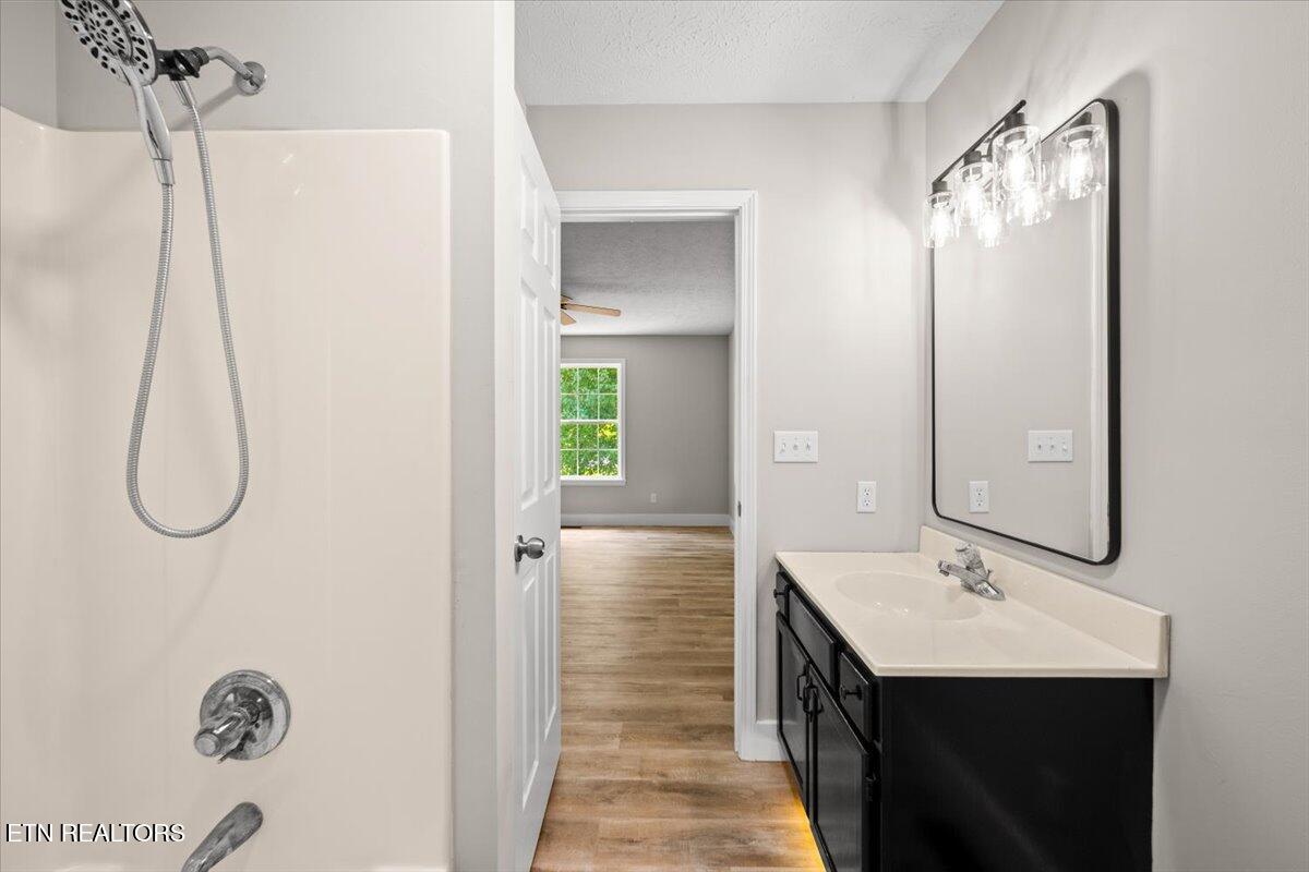 105 Jessica Lane, LaFollette