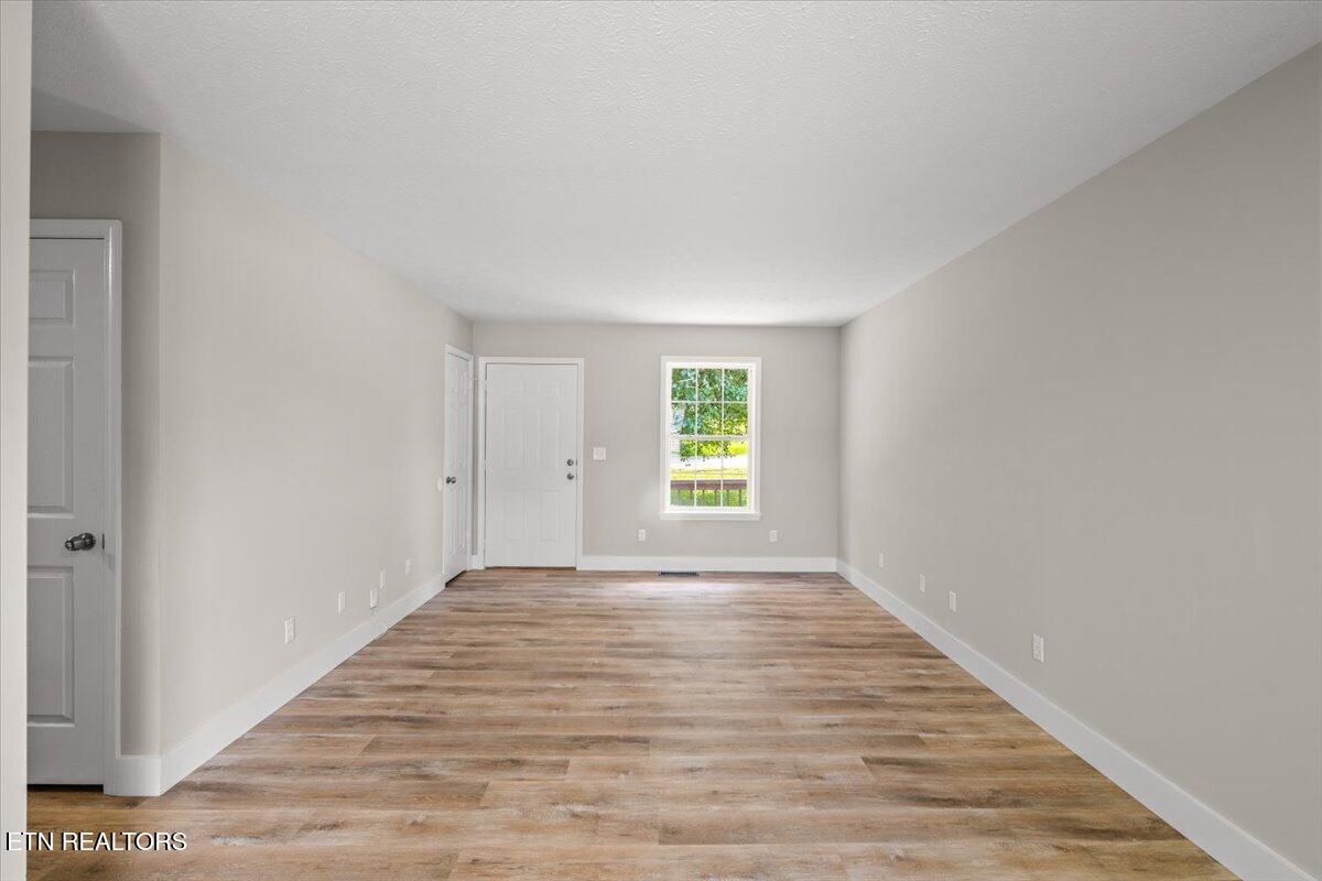 105 Jessica Lane, LaFollette