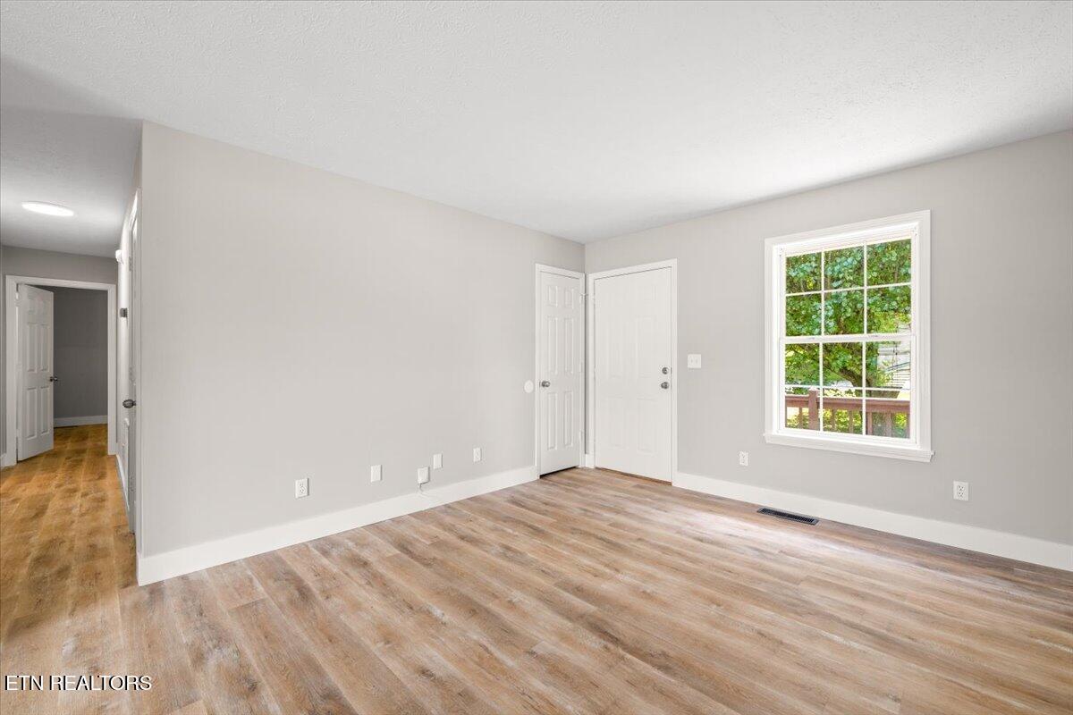 105 Jessica Lane, LaFollette
