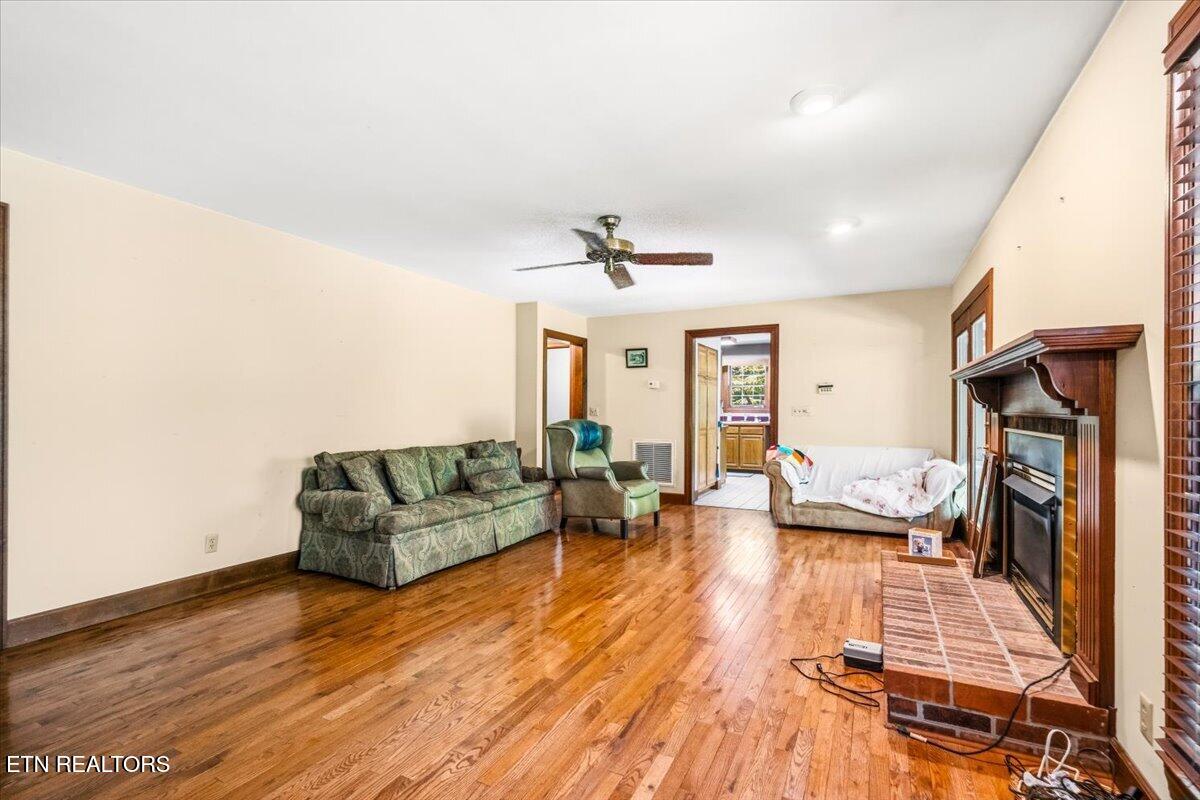 400 Imperial Heights Drive, LaFollette
