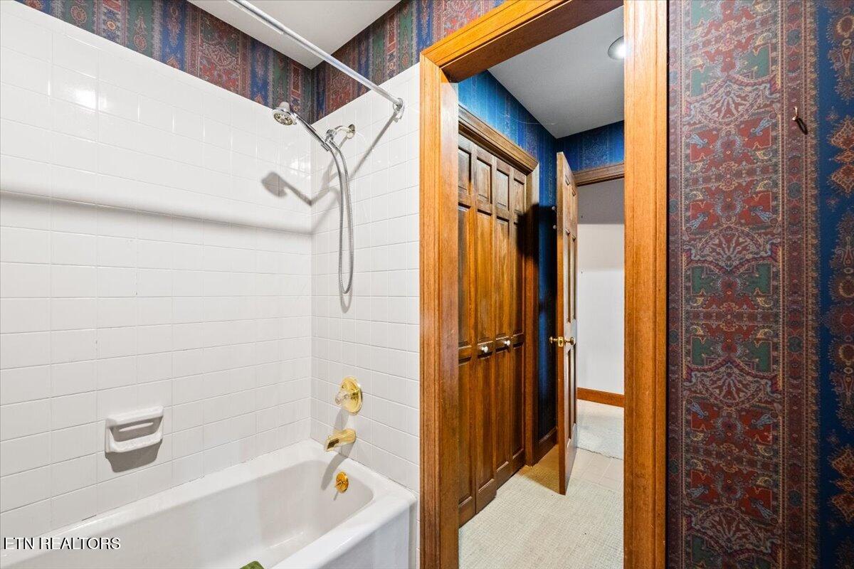 400 Imperial Heights Drive, LaFollette