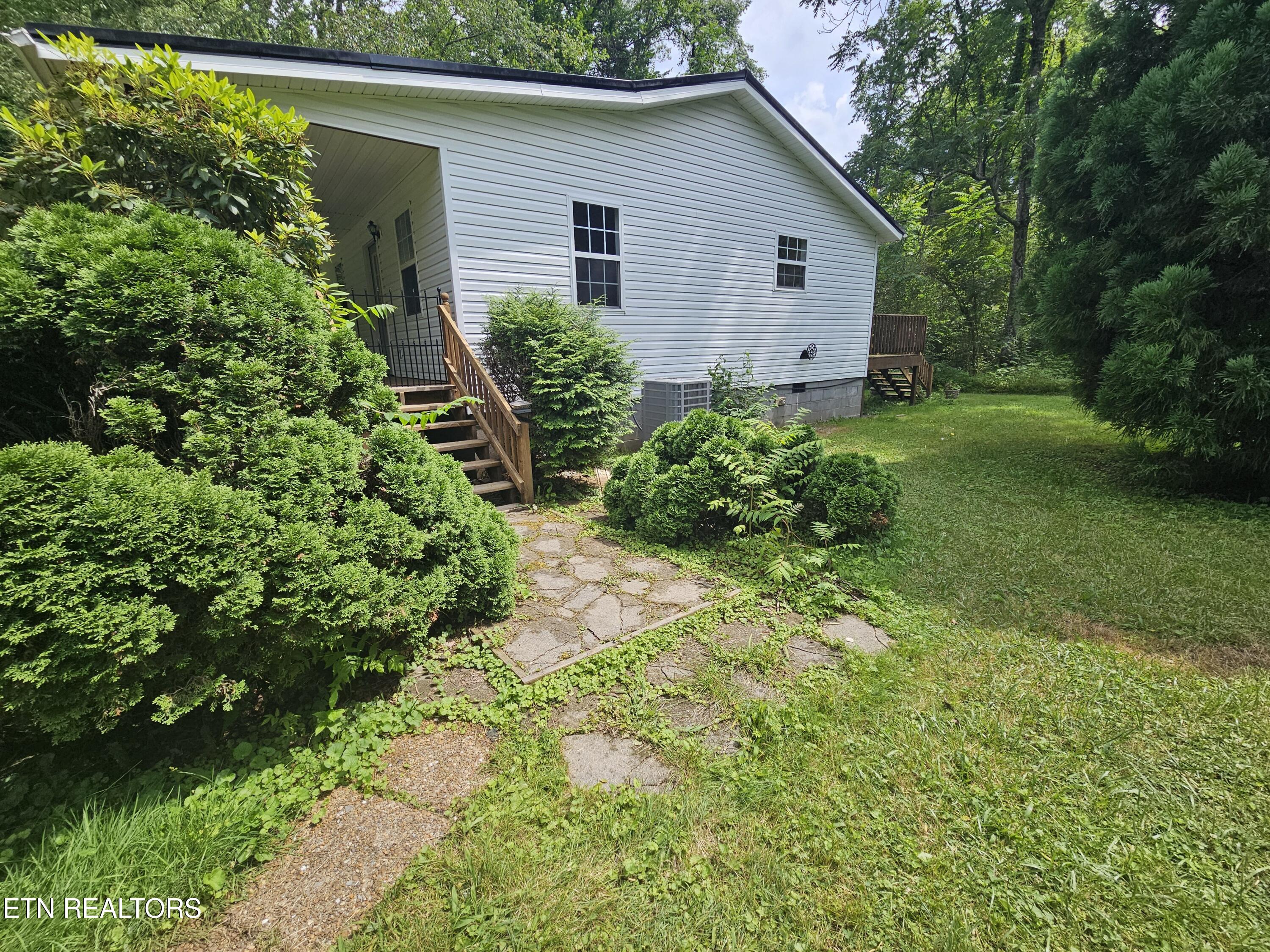 220 Willis Lane