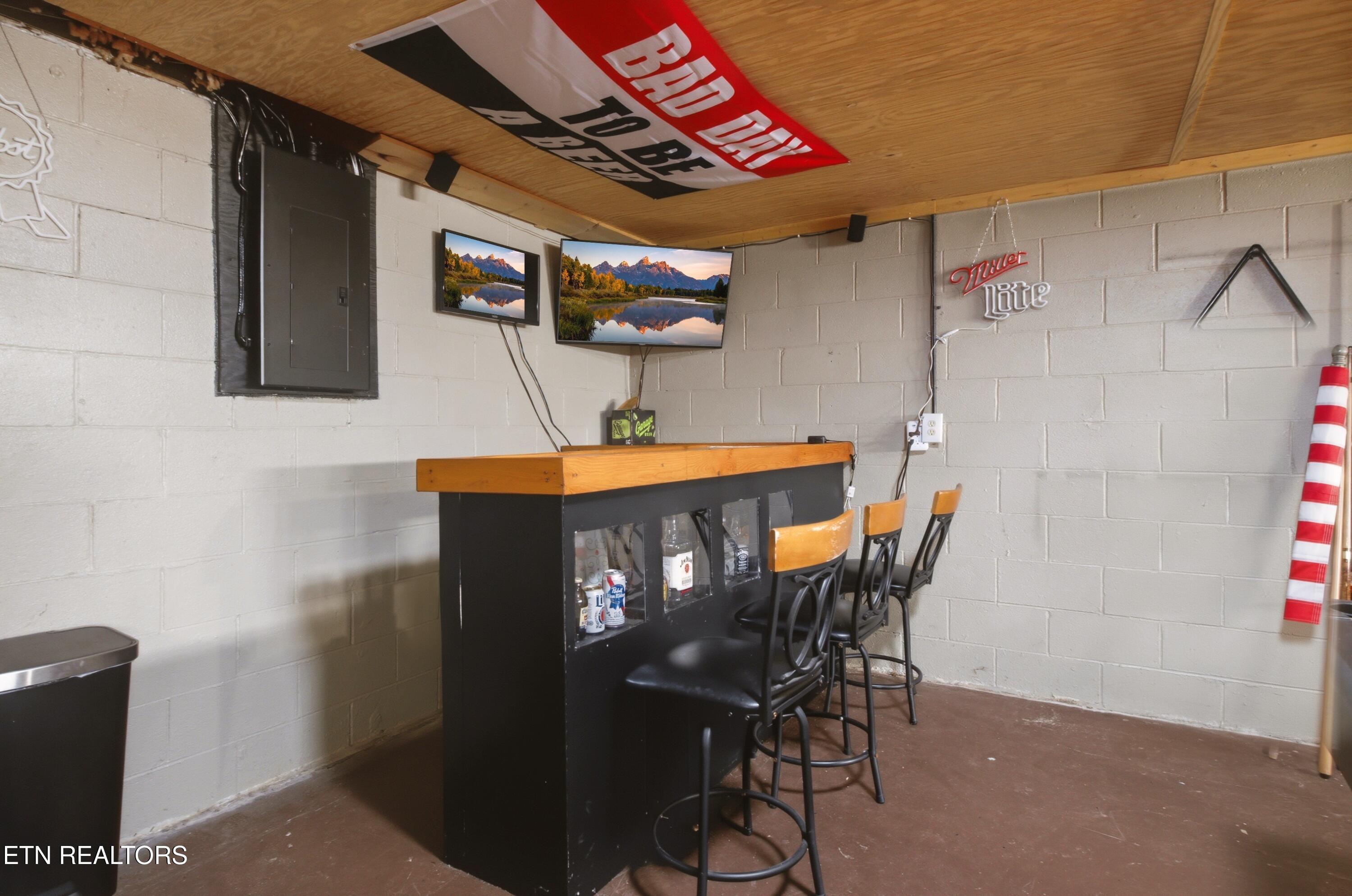 4784 Old Highway 63