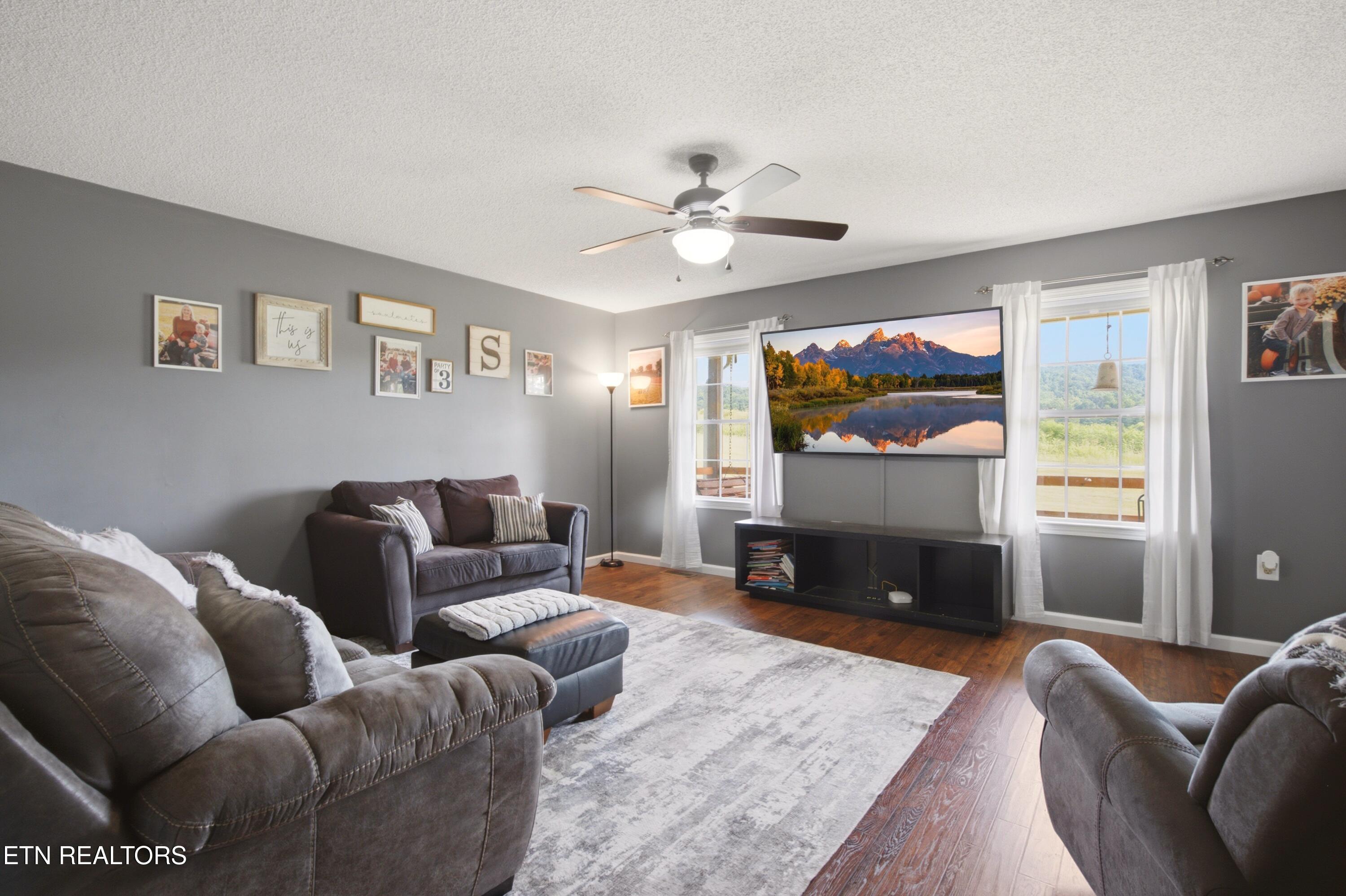 4784 Old Highway 63
