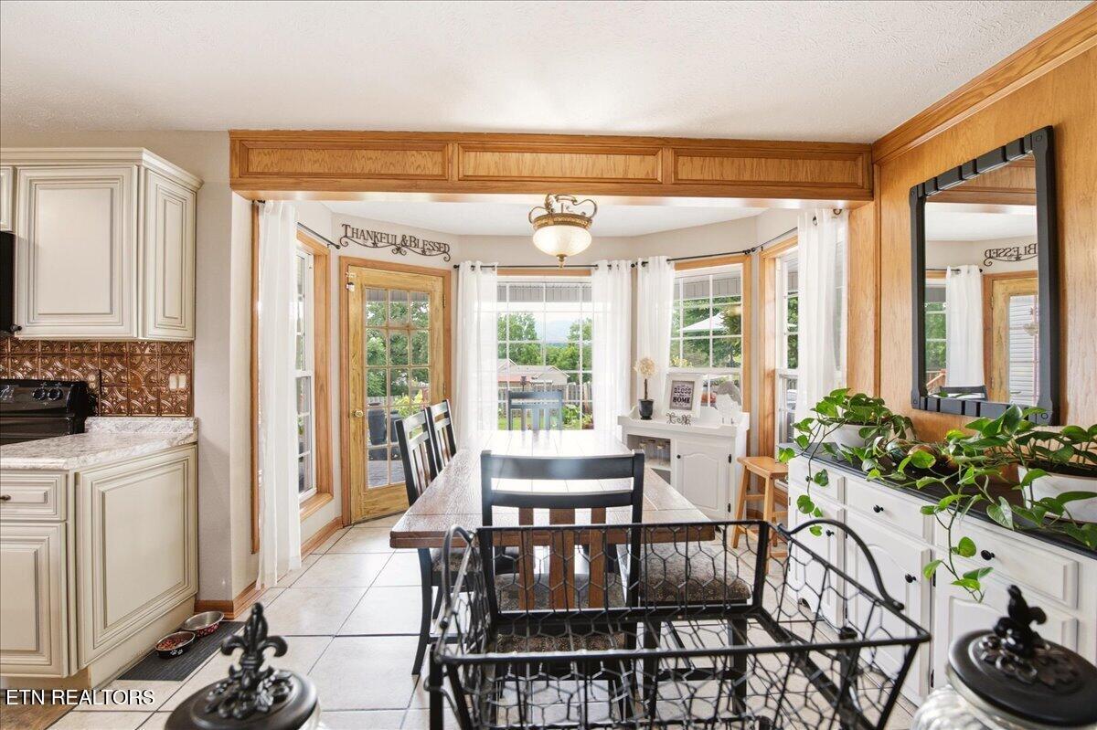 146 Crescent Lane