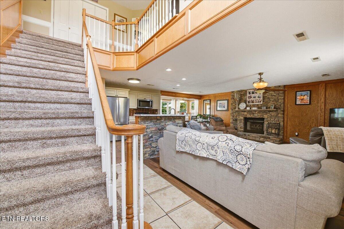 146 Crescent Lane