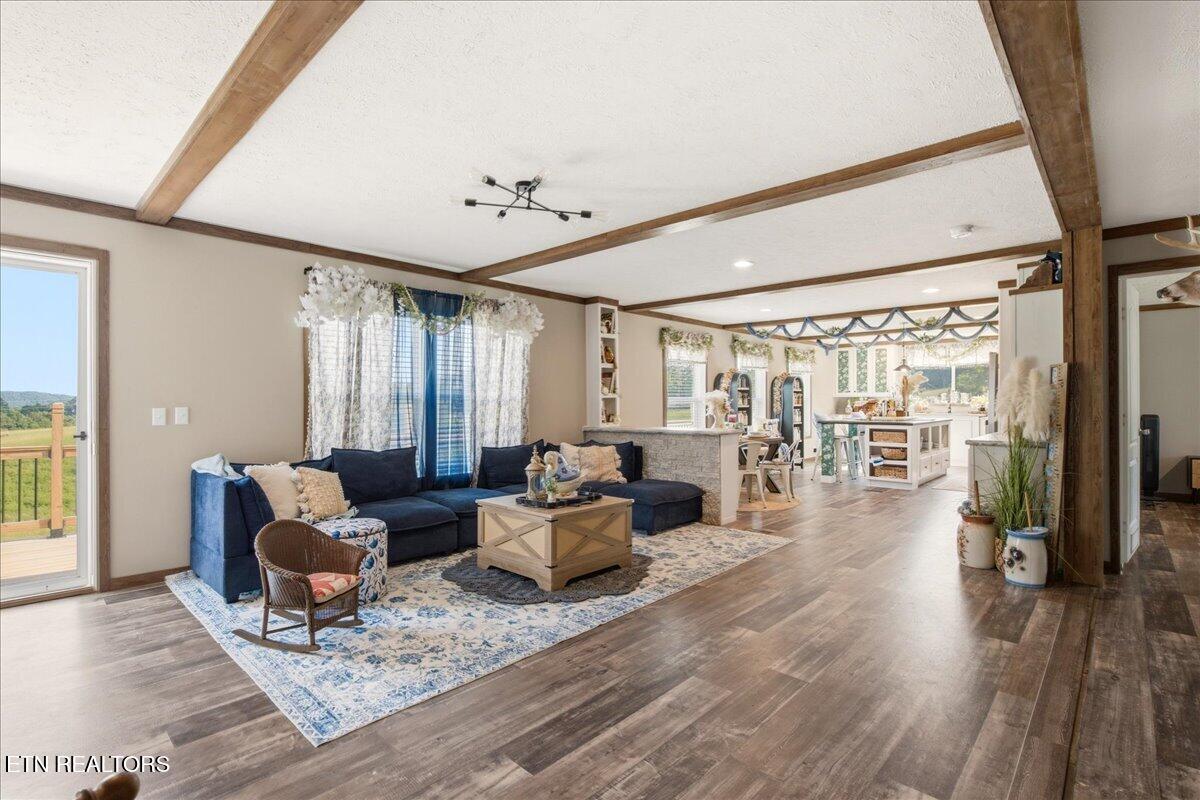 215 Cain Rd