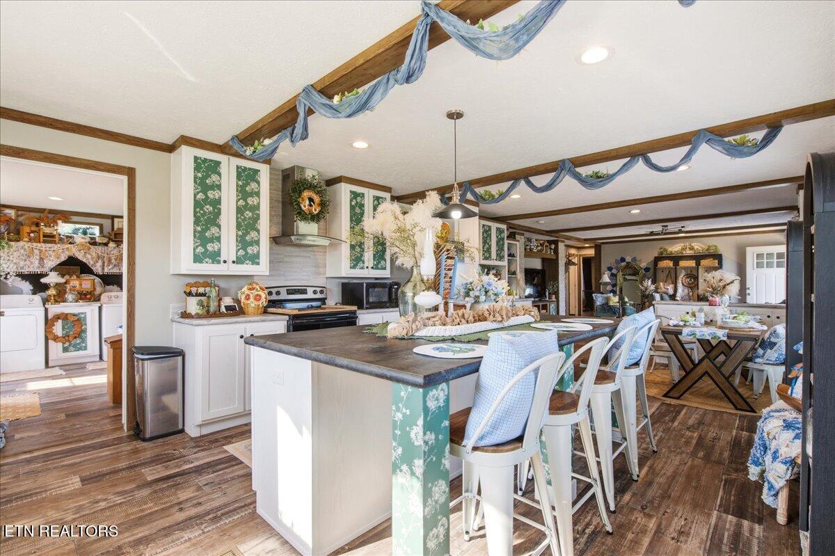 215 Cain Rd