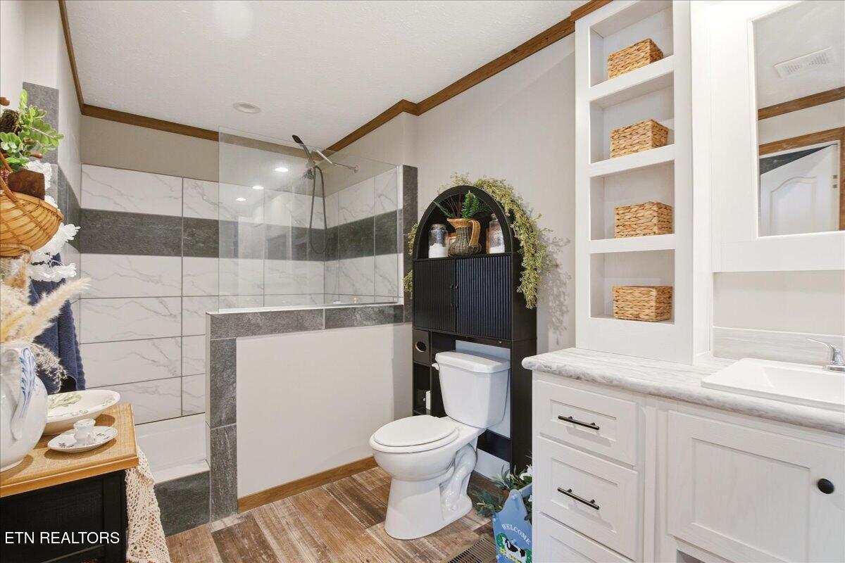 215 Cain Rd