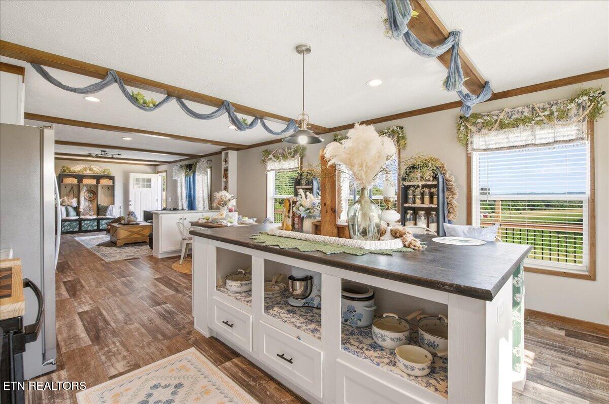 215 Cain Rd