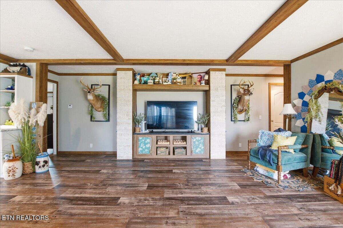 215 Cain Rd