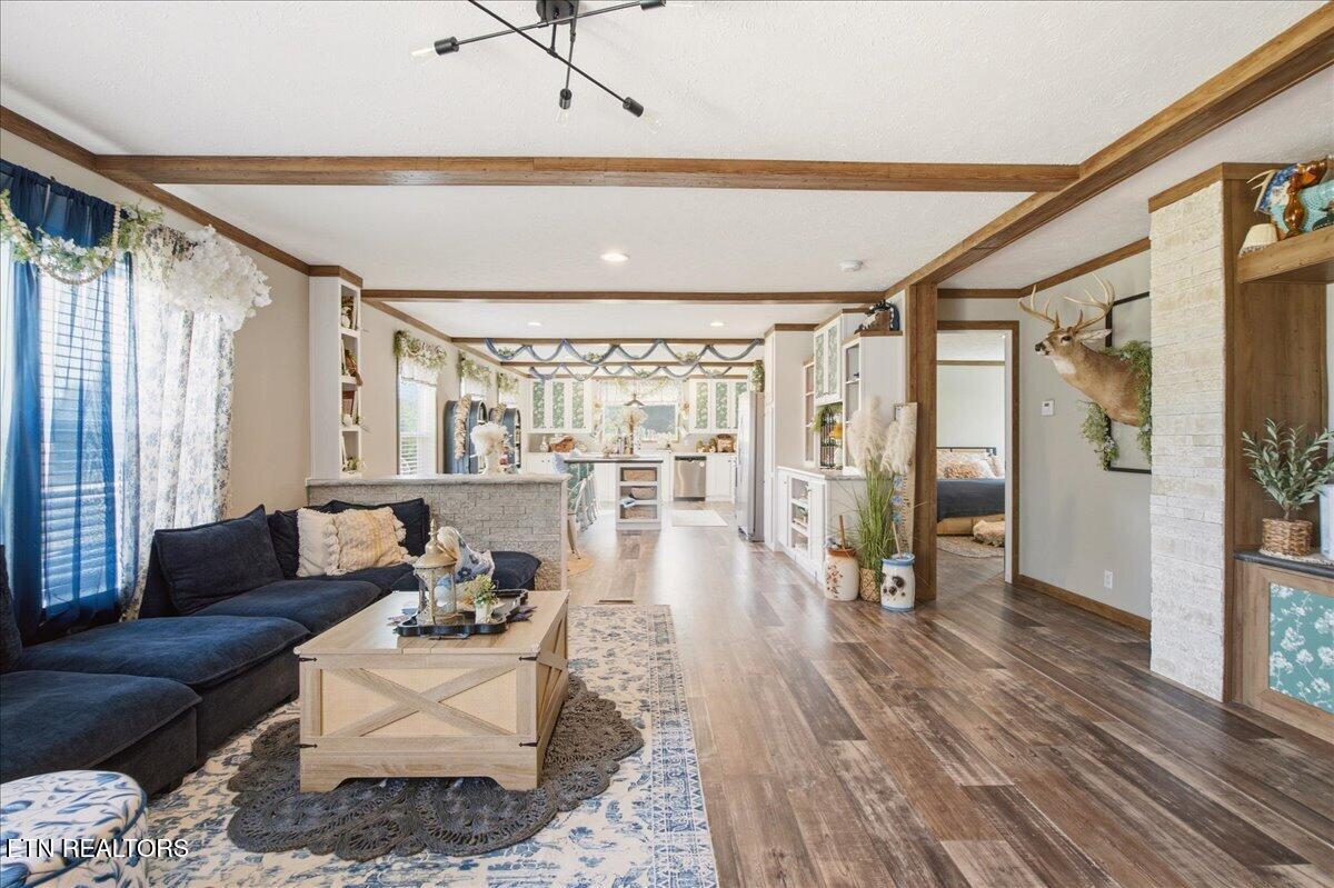 215 Cain Rd