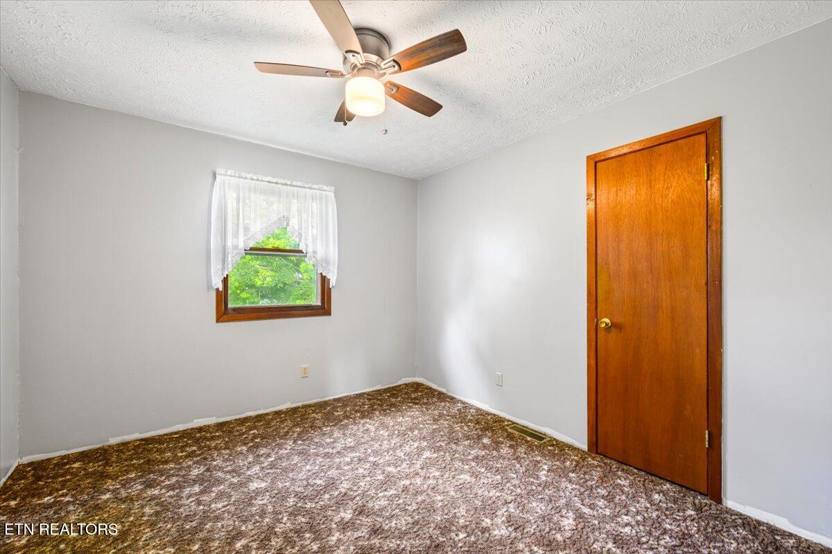 3824 Demory Rd, LaFollette
