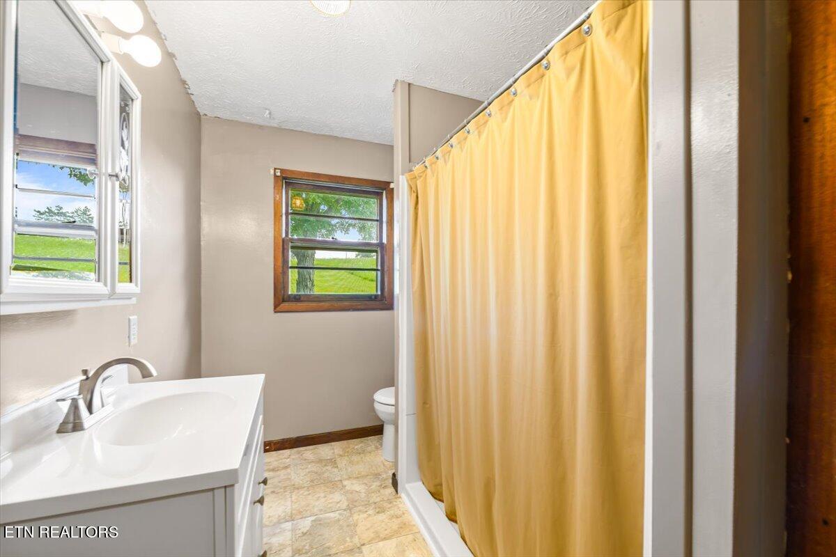 3824 Demory Rd, LaFollette