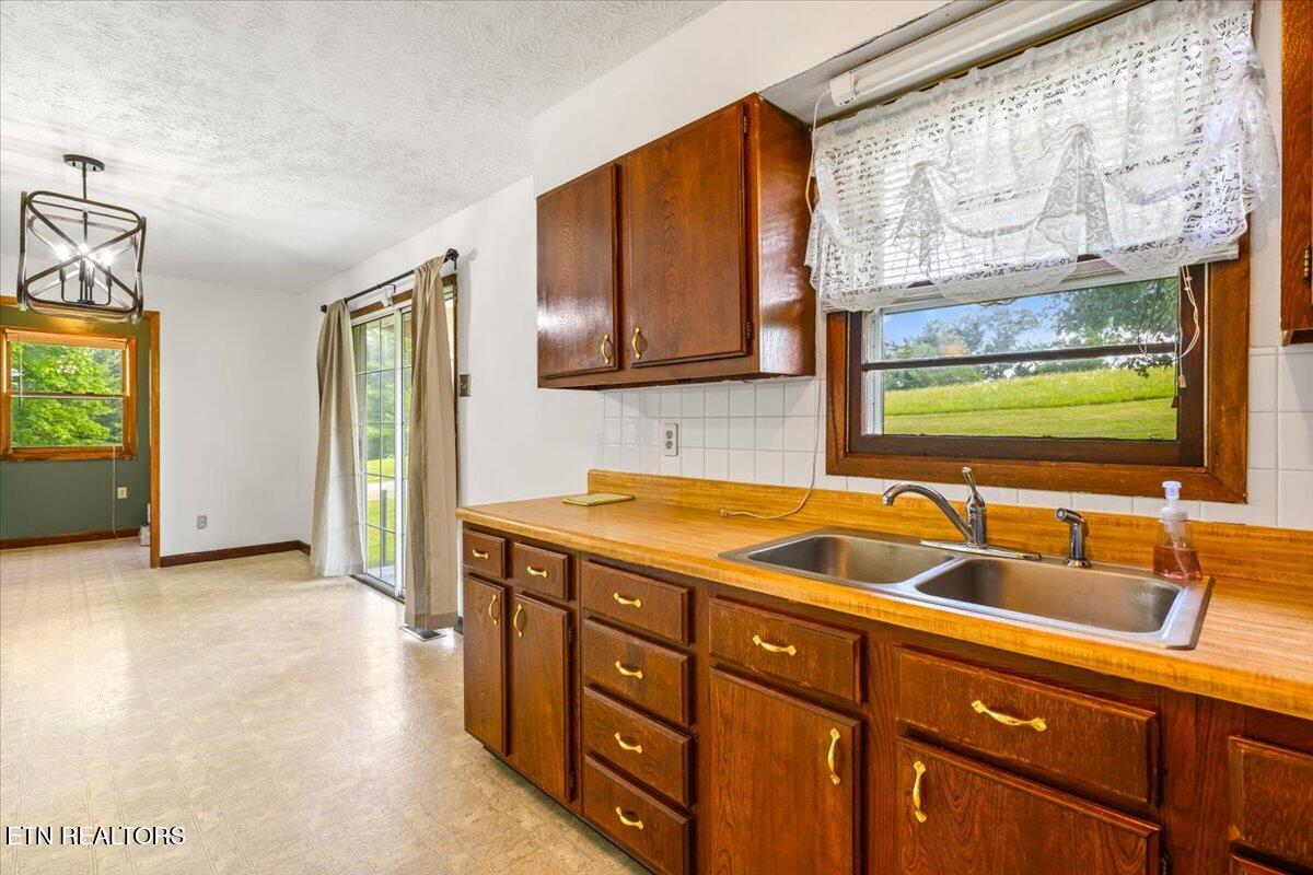 3824 Demory Rd, LaFollette