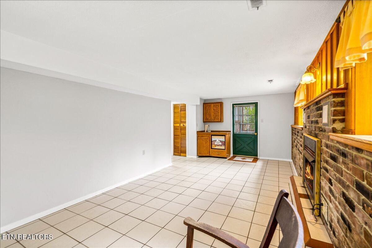 327 McDeerman Rd