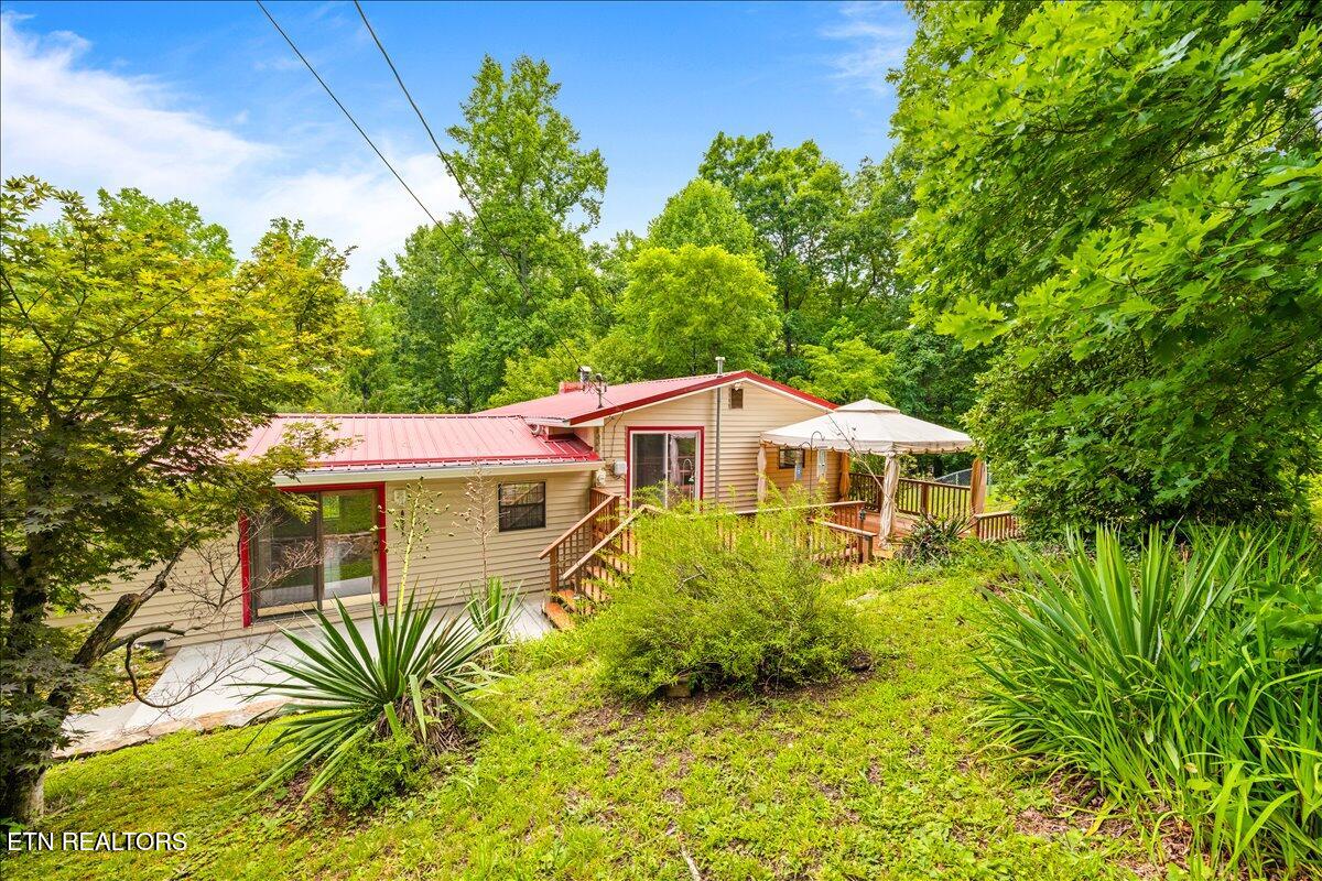 327 McDeerman Rd