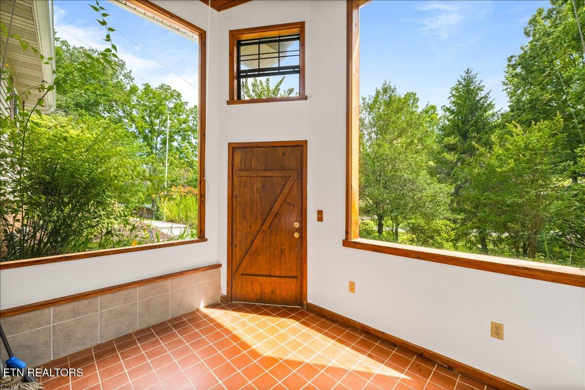 327 McDeerman Rd
