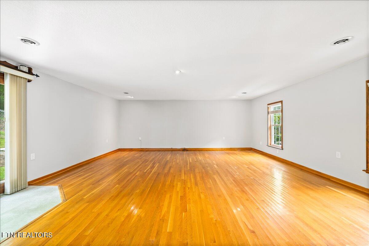 327 McDeerman Rd
