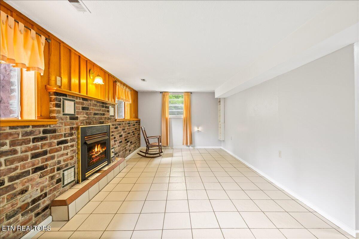 327 McDeerman Rd