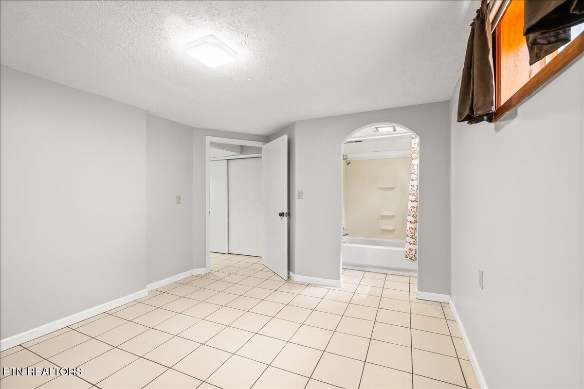 327 McDeerman Rd