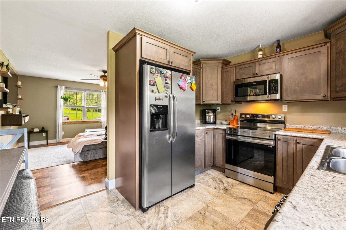 1585 Jeffers Rd