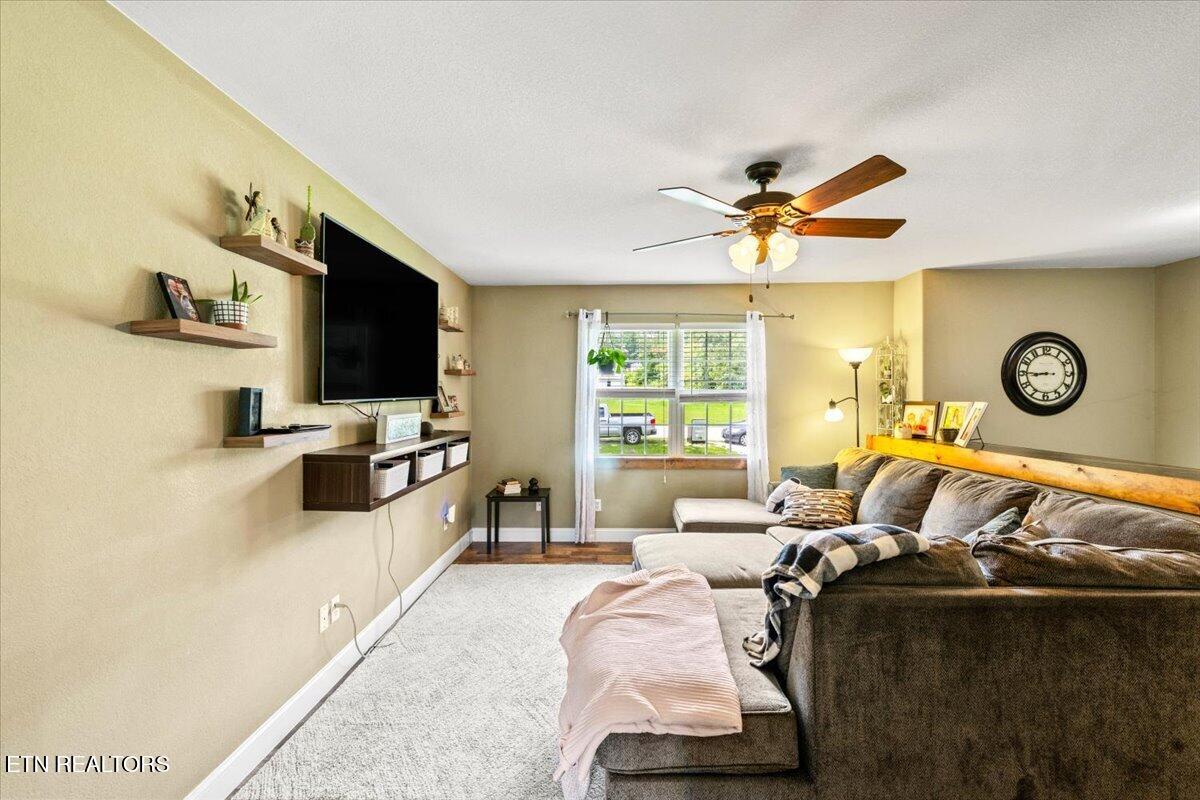 1585 Jeffers Rd