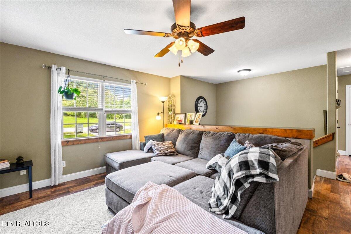 1585 Jeffers Rd