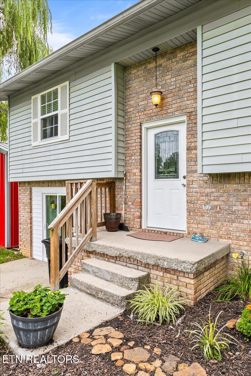 1585 Jeffers Rd