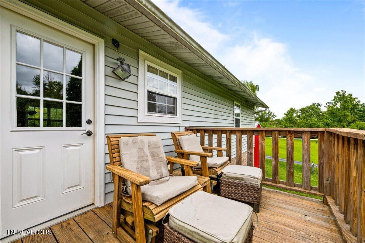 1585 Jeffers Rd