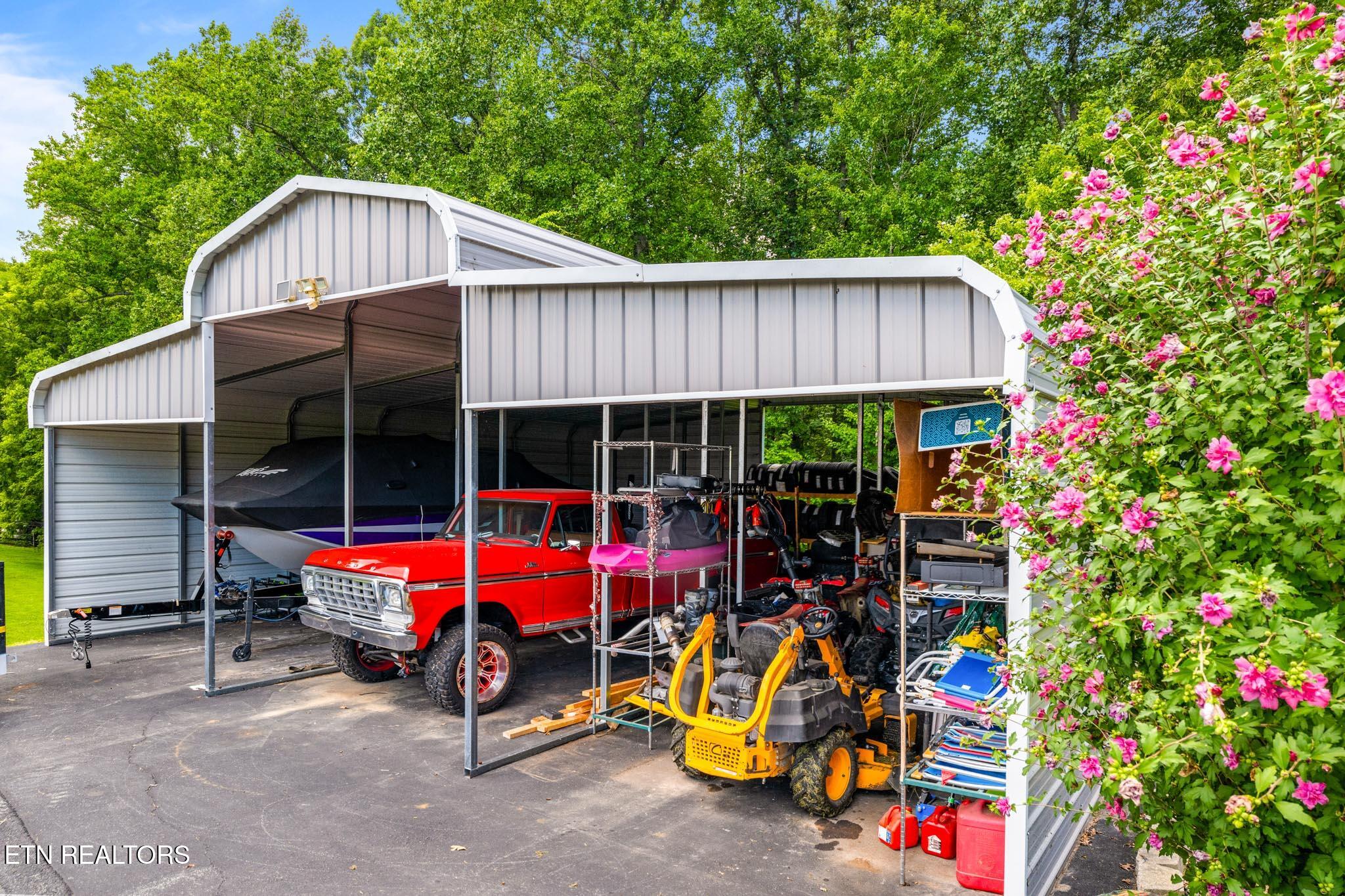 379 Red Hill Rd