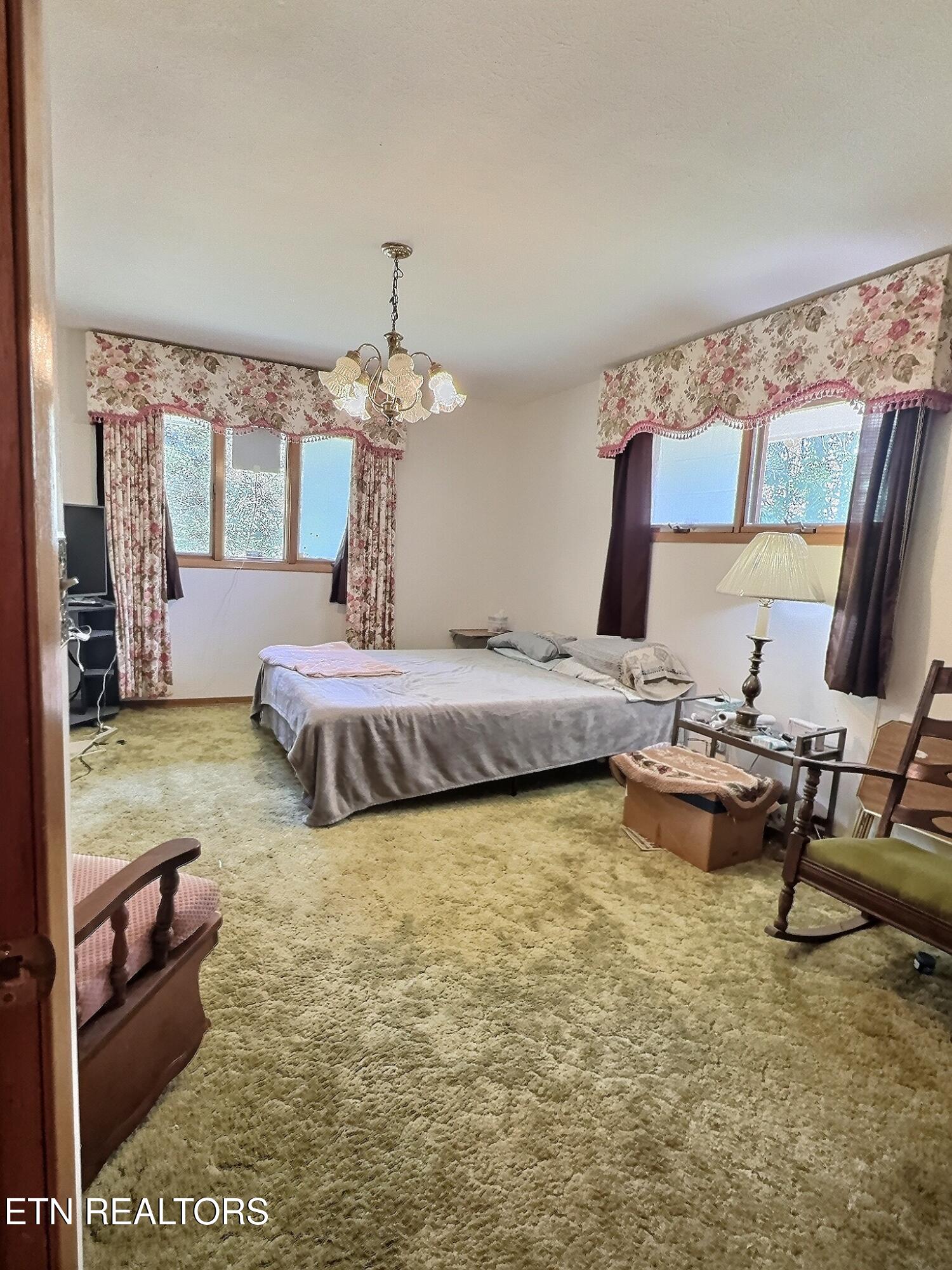 1206 Back Valley Rd, LaFollette