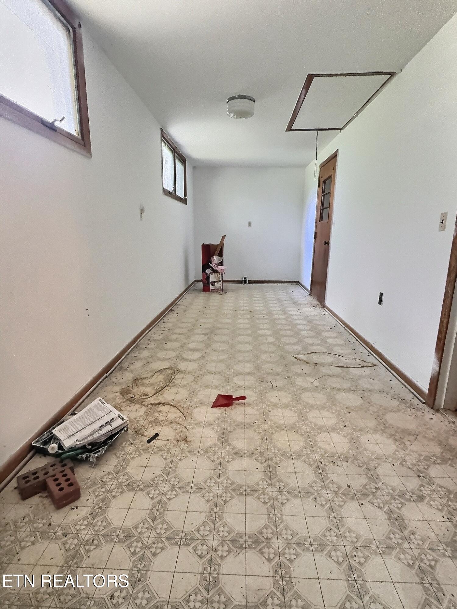 1206 Back Valley Rd, LaFollette