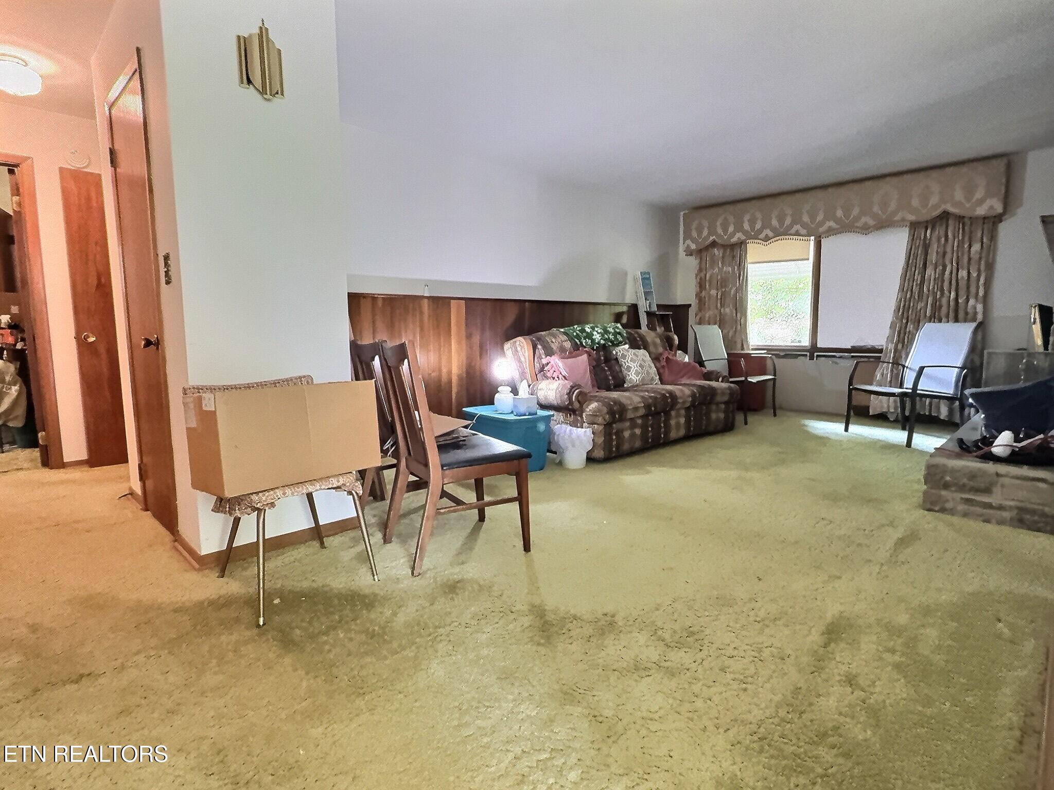 1206 Back Valley Rd, LaFollette