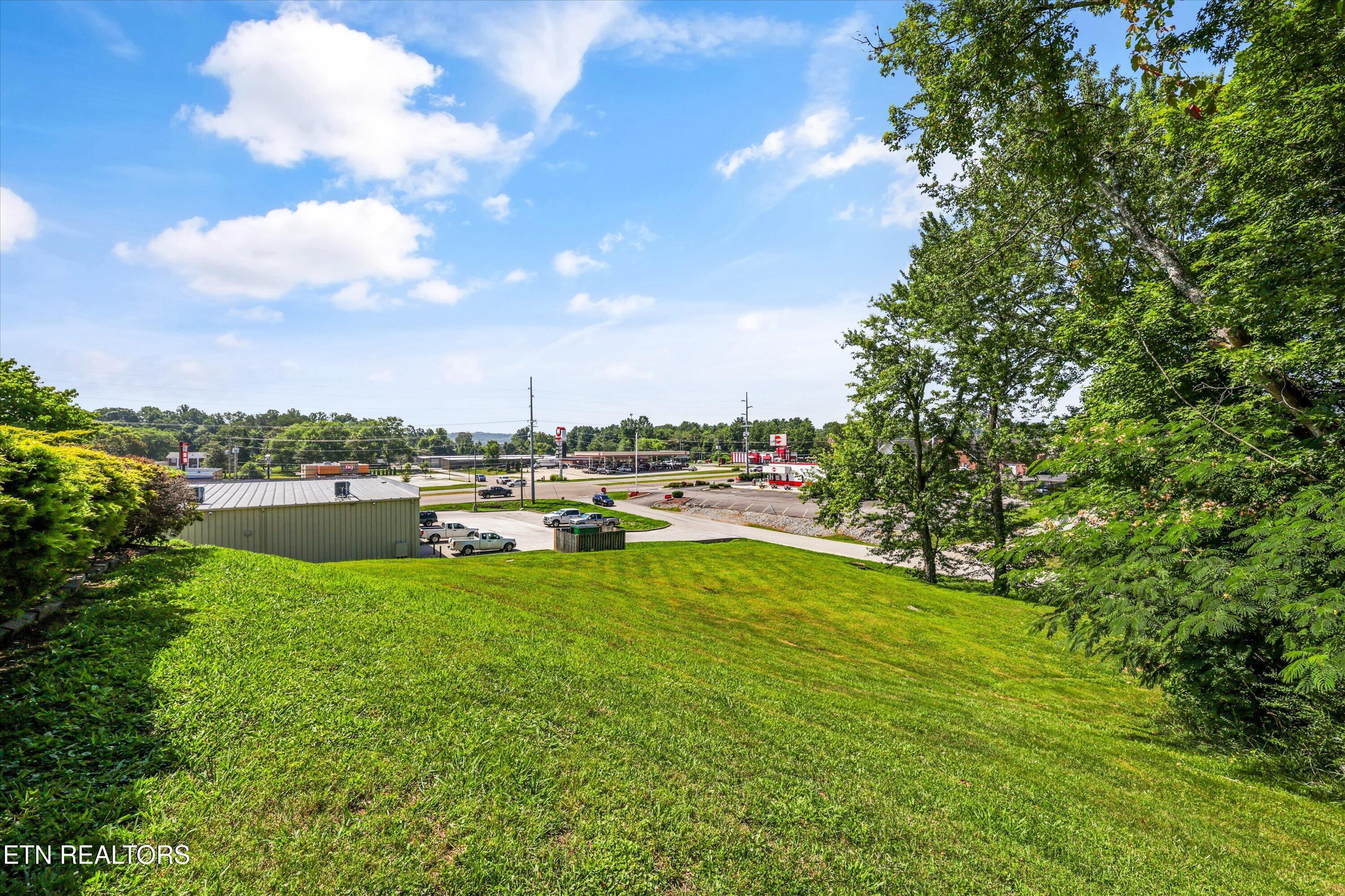 111 Colonial Hts, LaFollette