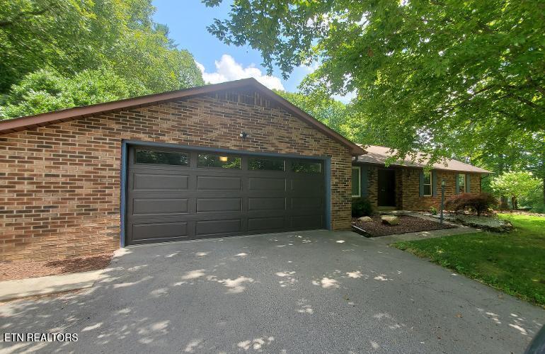 1097 Cooper Lake Rd