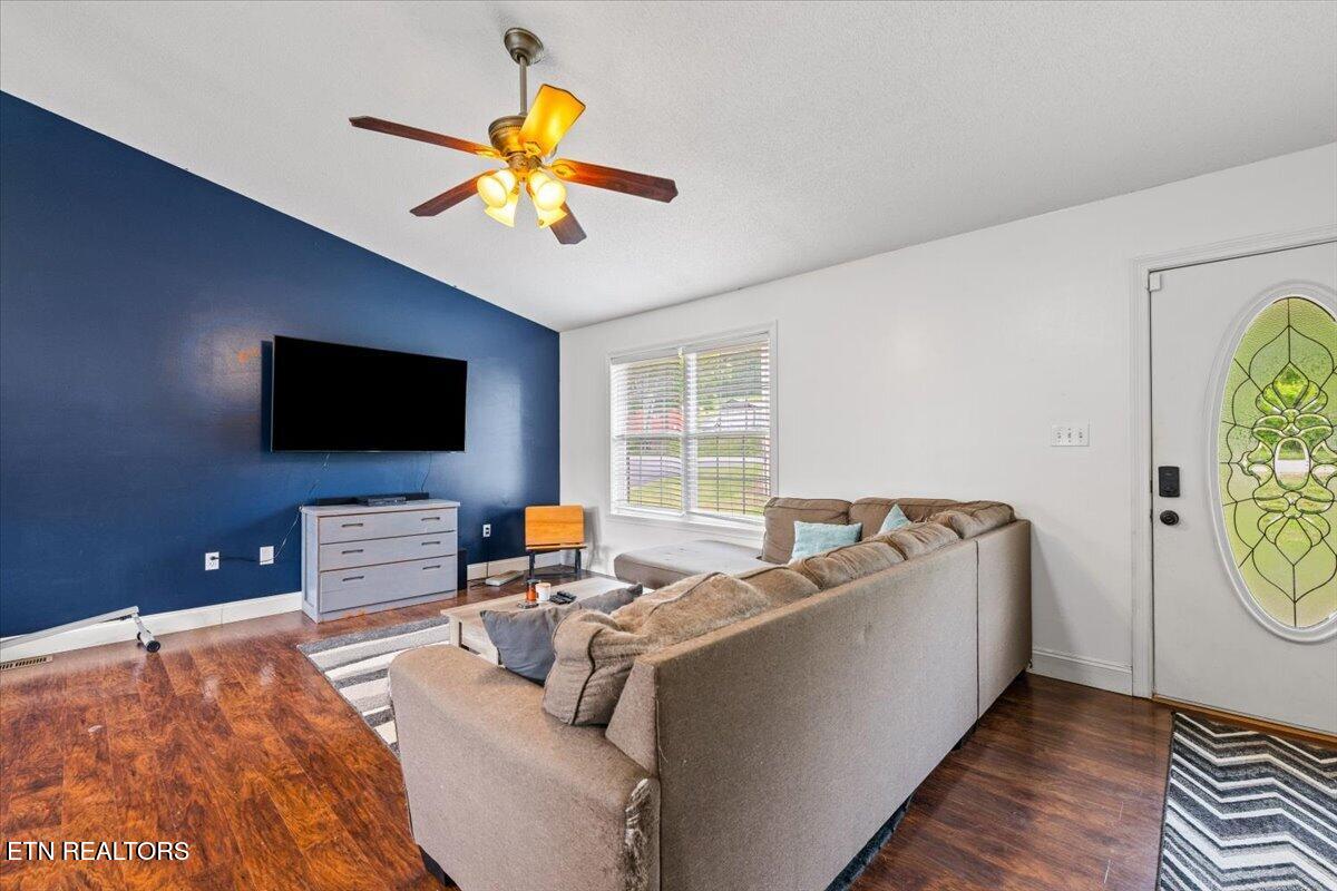 315 Dogwood Rd