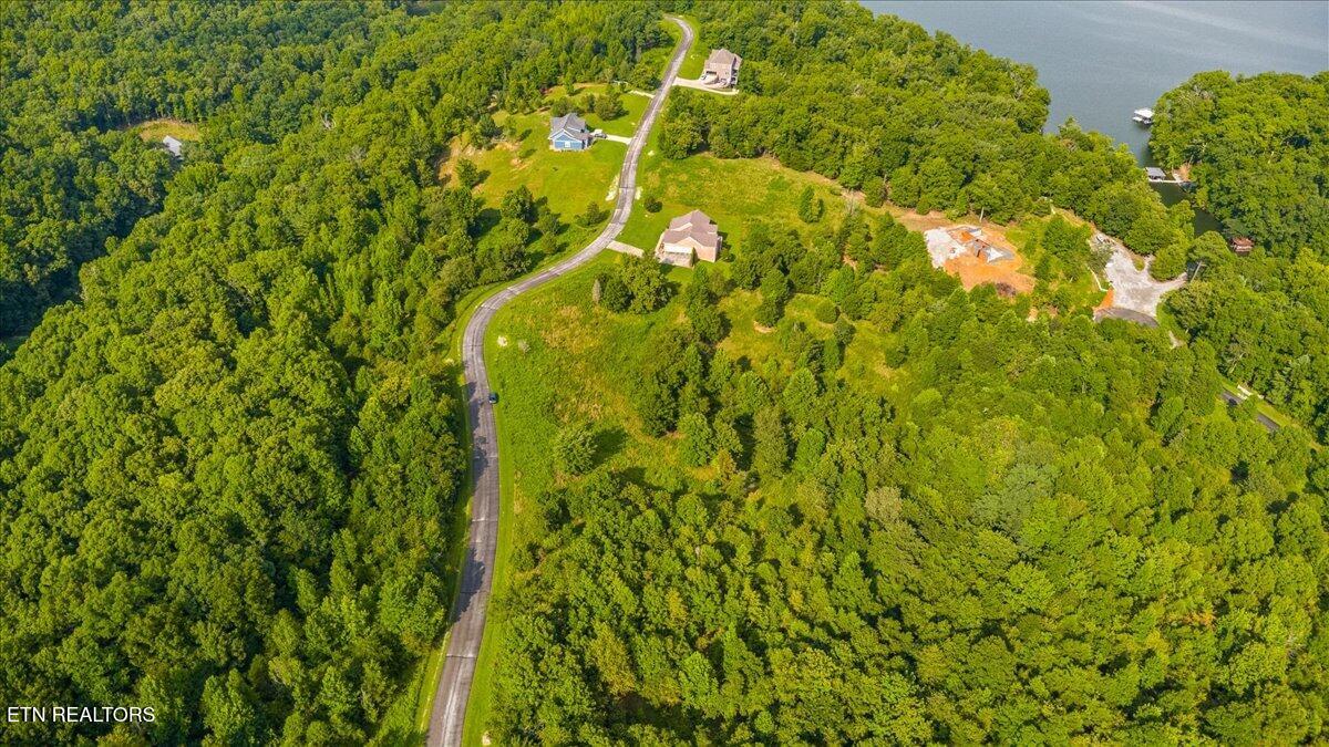 126 Emerald Pointe