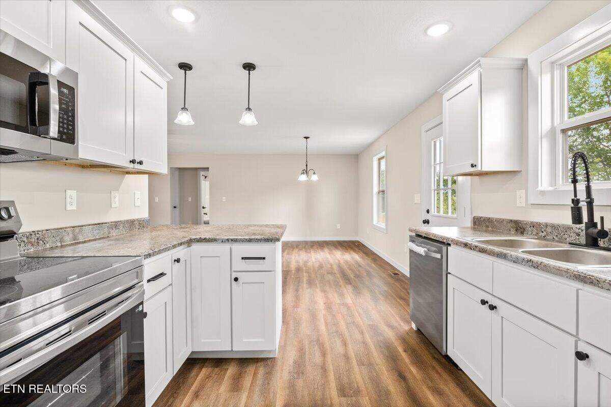 309 Valley View Rd, LaFollette