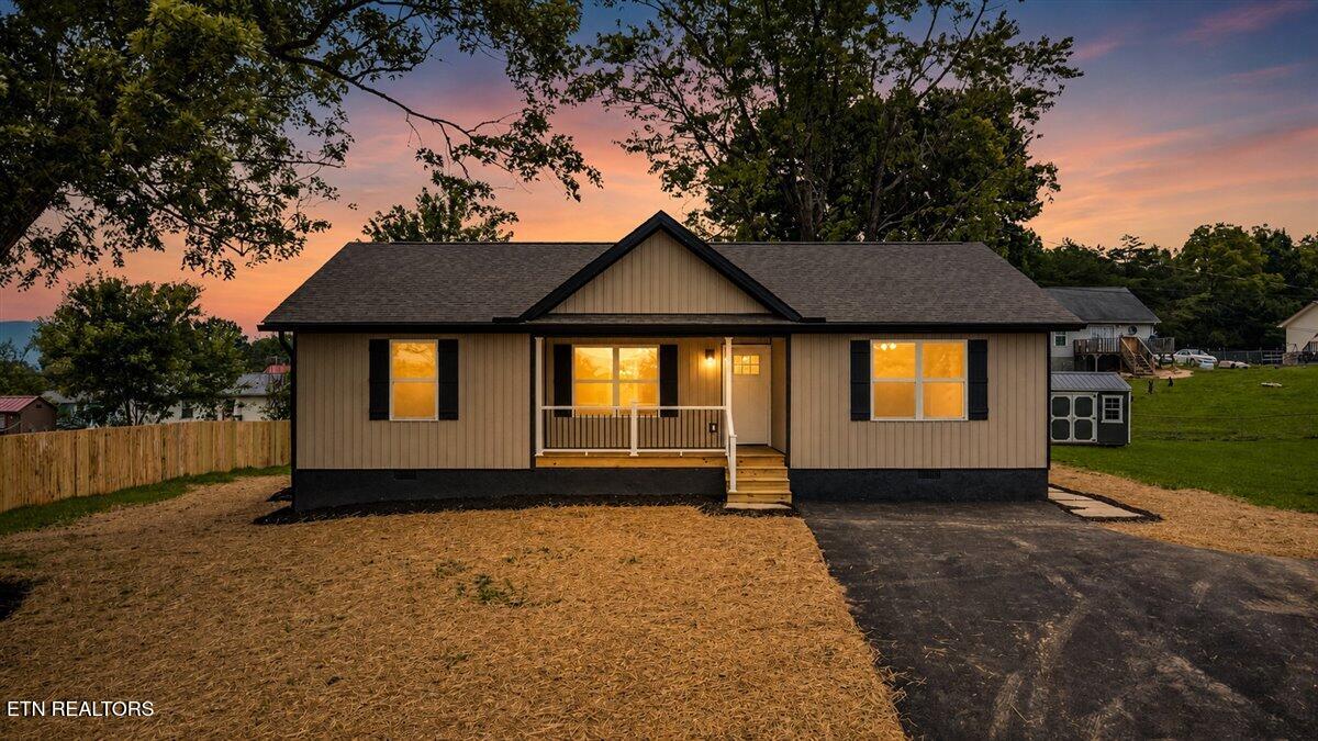 309 Valley View Rd, LaFollette